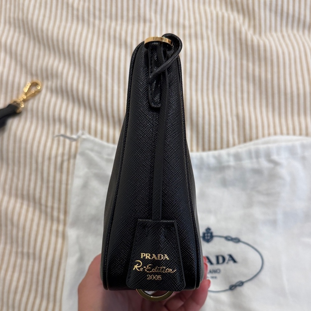 Prada Black Saffiano leather Bag Gold Hardware crossbody 2005 re-edition - Picture 6 of 13